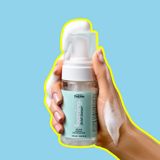 Spumă curățare ten, Mini Foaming Facial Cleanser 100ml, demachiant tip spumă cu acizi derivați din fructe, Aloe Vera și Panthenol